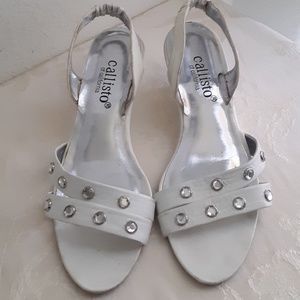 Women's Summer  Callisto White Kitten Heel Scandals Sz 8